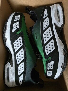 Nike Women’s AIR MAX SNDR Green and Black Performance Sneakers